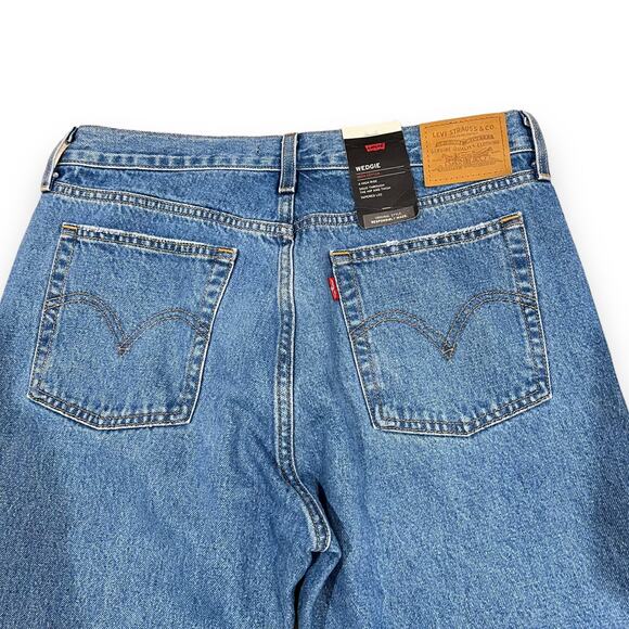 NWT Levi’s Premium Denim Wedgie Tapered Jeans Womens 31 Button Fly Distressed - Picture 8 of 12